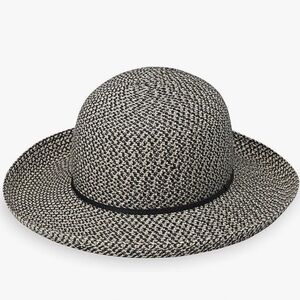 Wallaroo Amelia UPG50+ hat NWT